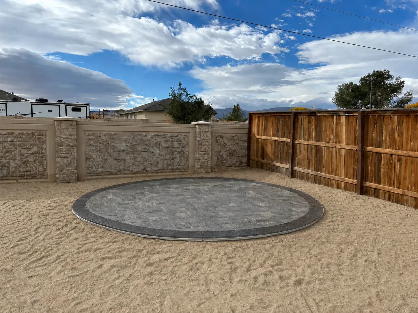 Circle of pavers patio installation